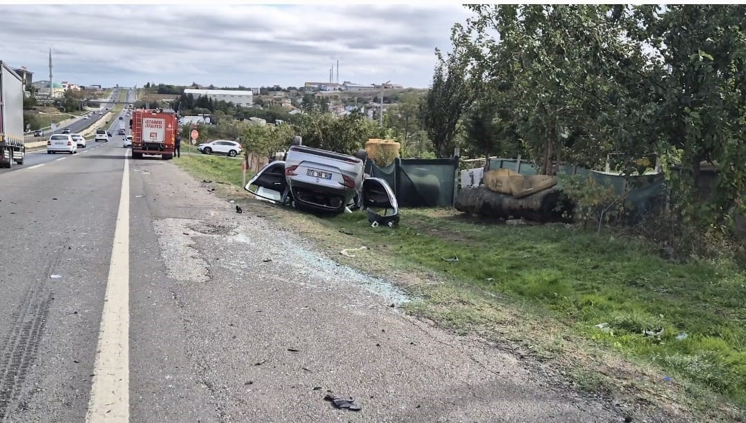 Silivri’de kaza yapan iki otomobil takla attı