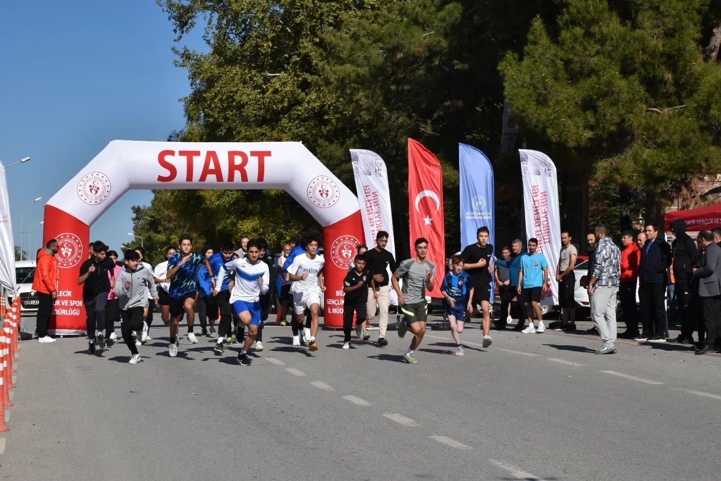 Söğütte 2’inci Cumhuriyet Koşusu gerçekleştirildi