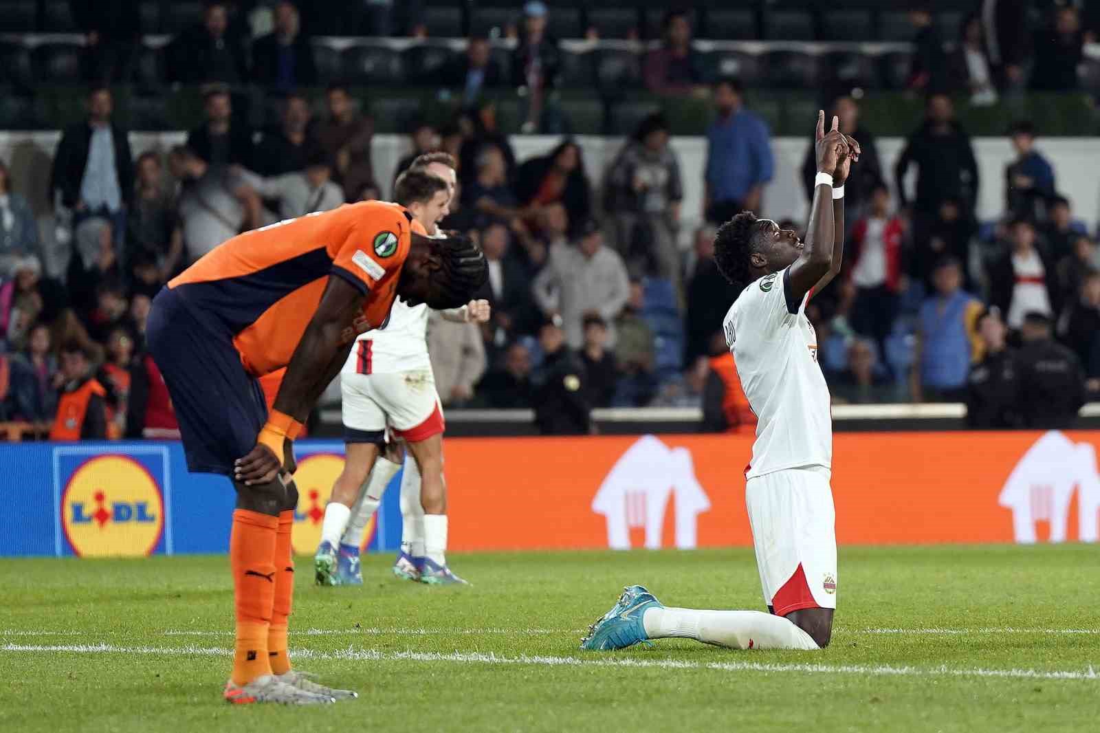 UEFA Konferans Ligi: Başakşehir: 1 - Rapid Wien: 2 (Maç sonucu)