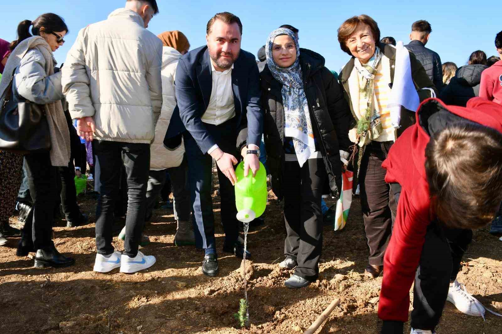 100. yılda yola çıktılar, Balıkesir’e 100 bin ağaç kazandırdılar