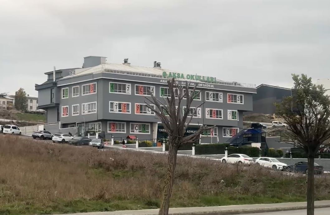 Arnavutköy’de okul kurşunlandı