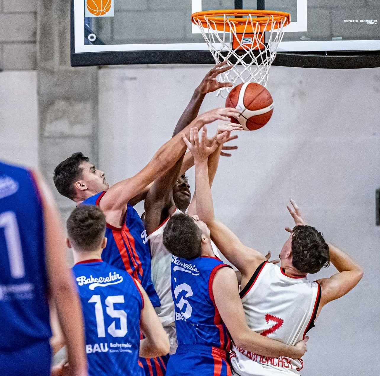 Bahçeşehir Koleji U16 Basketbol Takımı, Avrupa’nın en iyileriyle mücadele etti