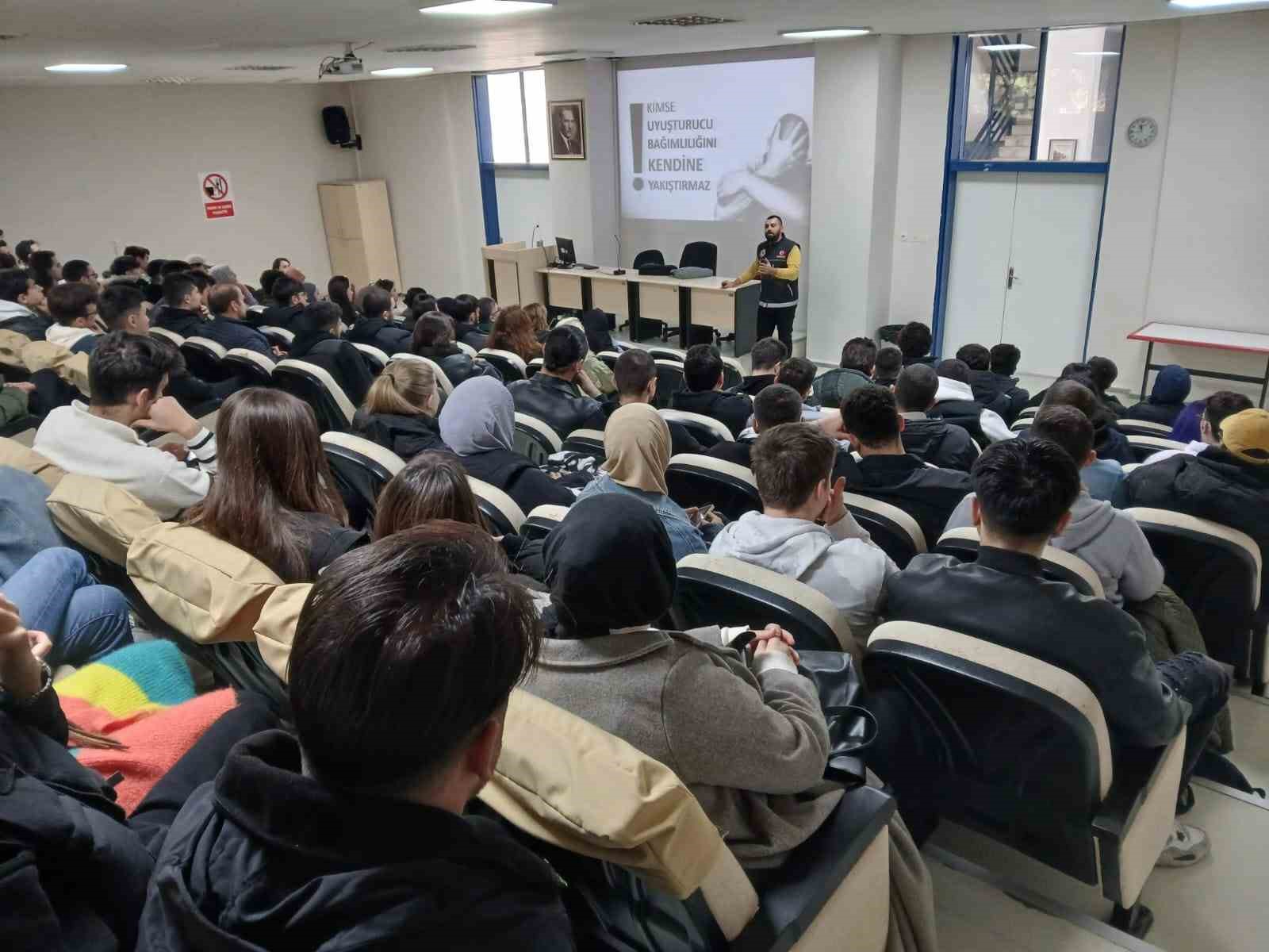 Bursa’da narkotik polisi 6 bin vatandaşı bilgilendirdi