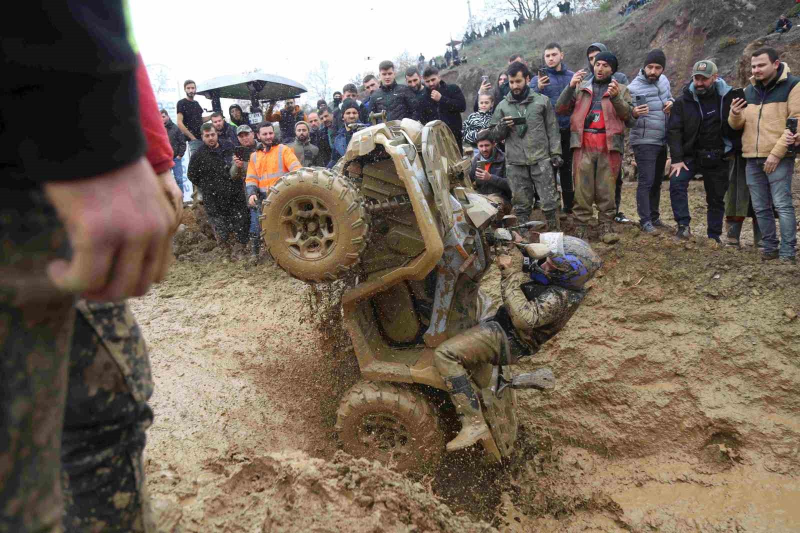 Çamur ve adrenalin bir arada