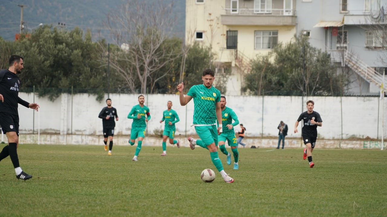 Edremitspor lideri evinde 1-0 mağlup etti