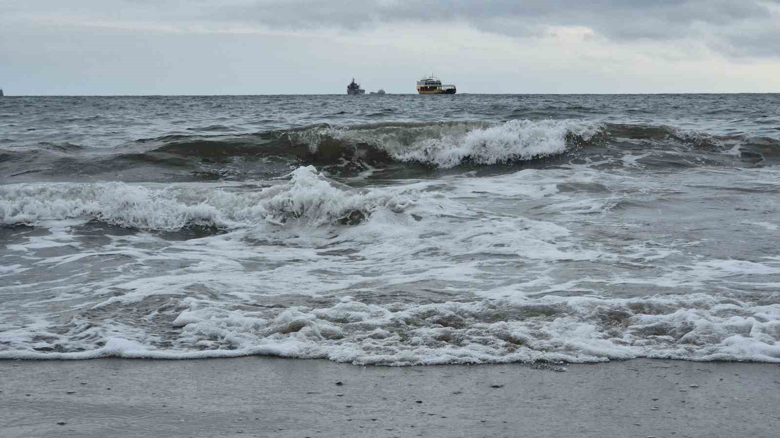 Marmara Denizi ulaşımına Poyraz engeli