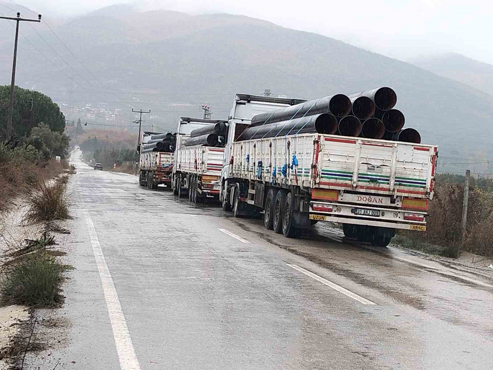 Tırın dorsesinden düşen şahıs ağır yaralandı