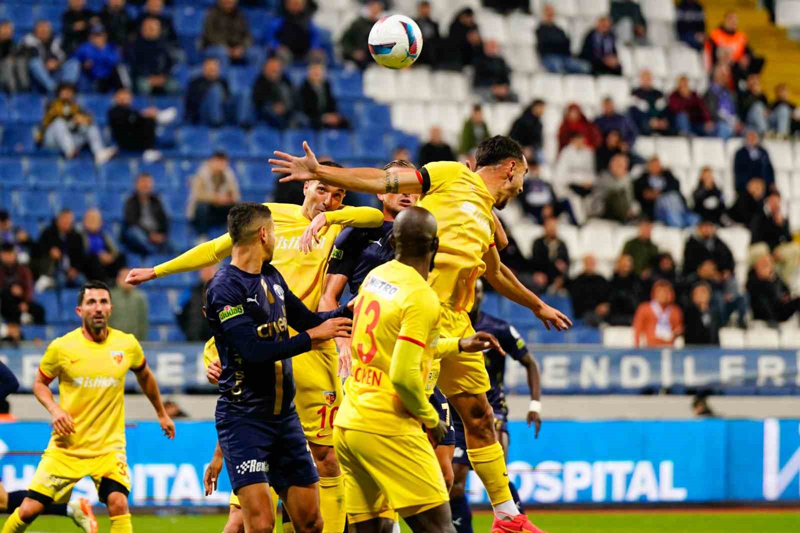 Trendyol Süper Lig: Kasımpaşa: 0 - Kayserispor: 1 (İlk yarı)