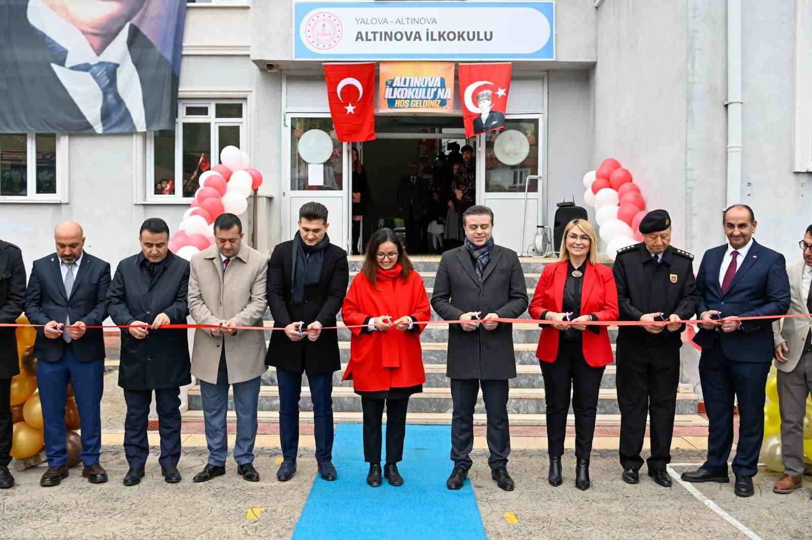 Yalova’da dönüşümleri yapılan 3 okulun açılışı yapıldı