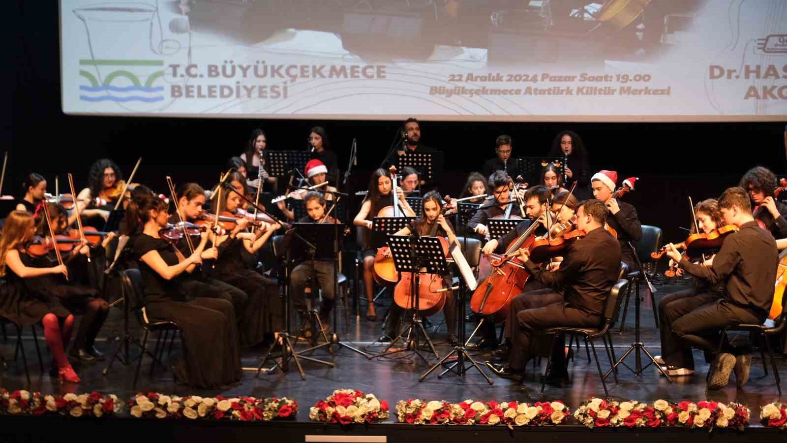 100. Yıl Gençlik Oda Orkestrası’ndan muhteşem yıl sonu konseri