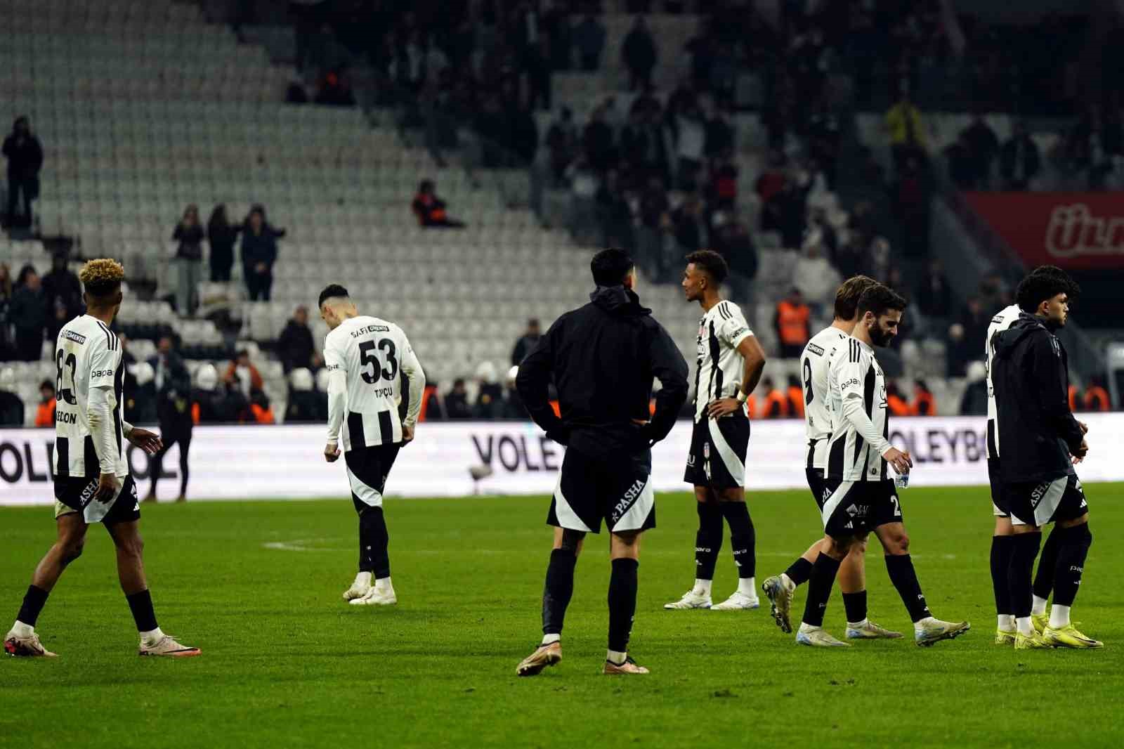 Beşiktaş, ilk yarılarda Alanyaspor’u yenemiyor