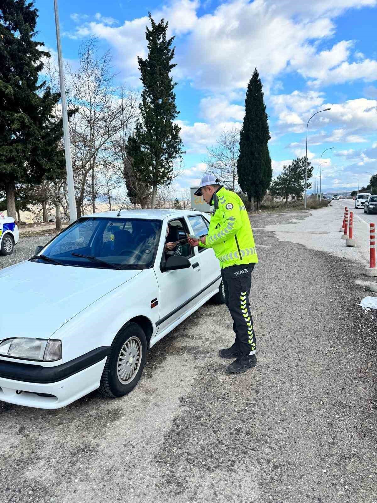 Bilecik’te 224 araç sürücüsü denetlendi, 2 araç sürücüsü trafikten men edildi