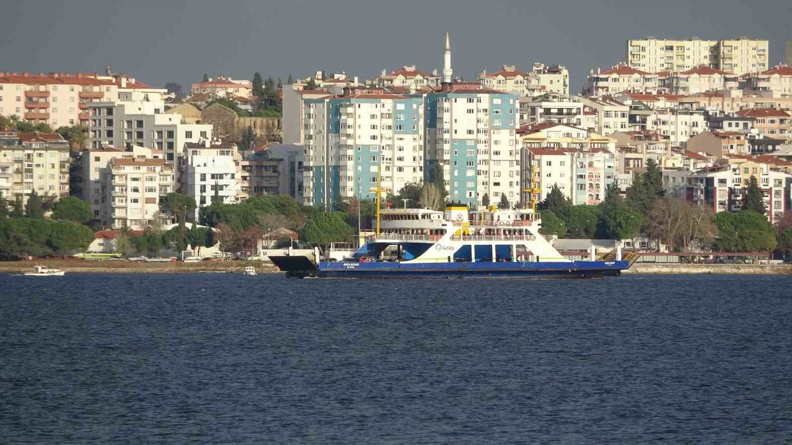 Bozcaada ve Gökçeada’ya yarınki feribot seferlerine ’fırtına’ engeli