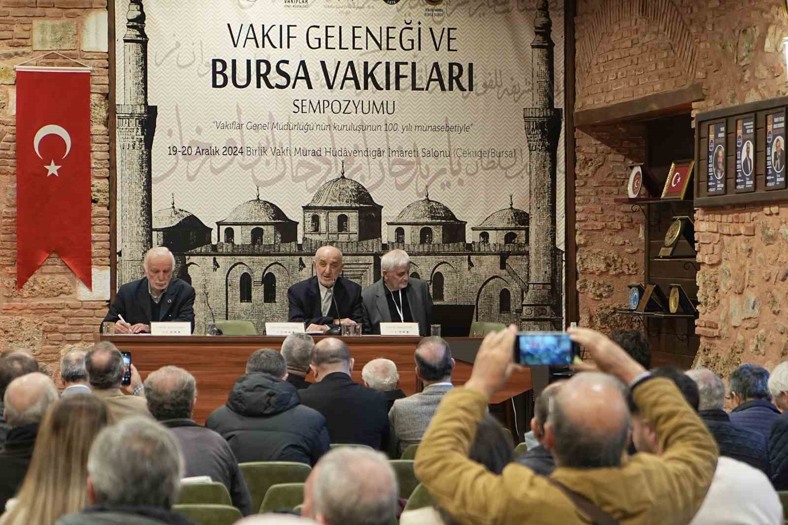 ’Bursa Vakfiyeleri ve Vakıf Sergi Eserleri Fotoğraf Sergisi’ açıldı