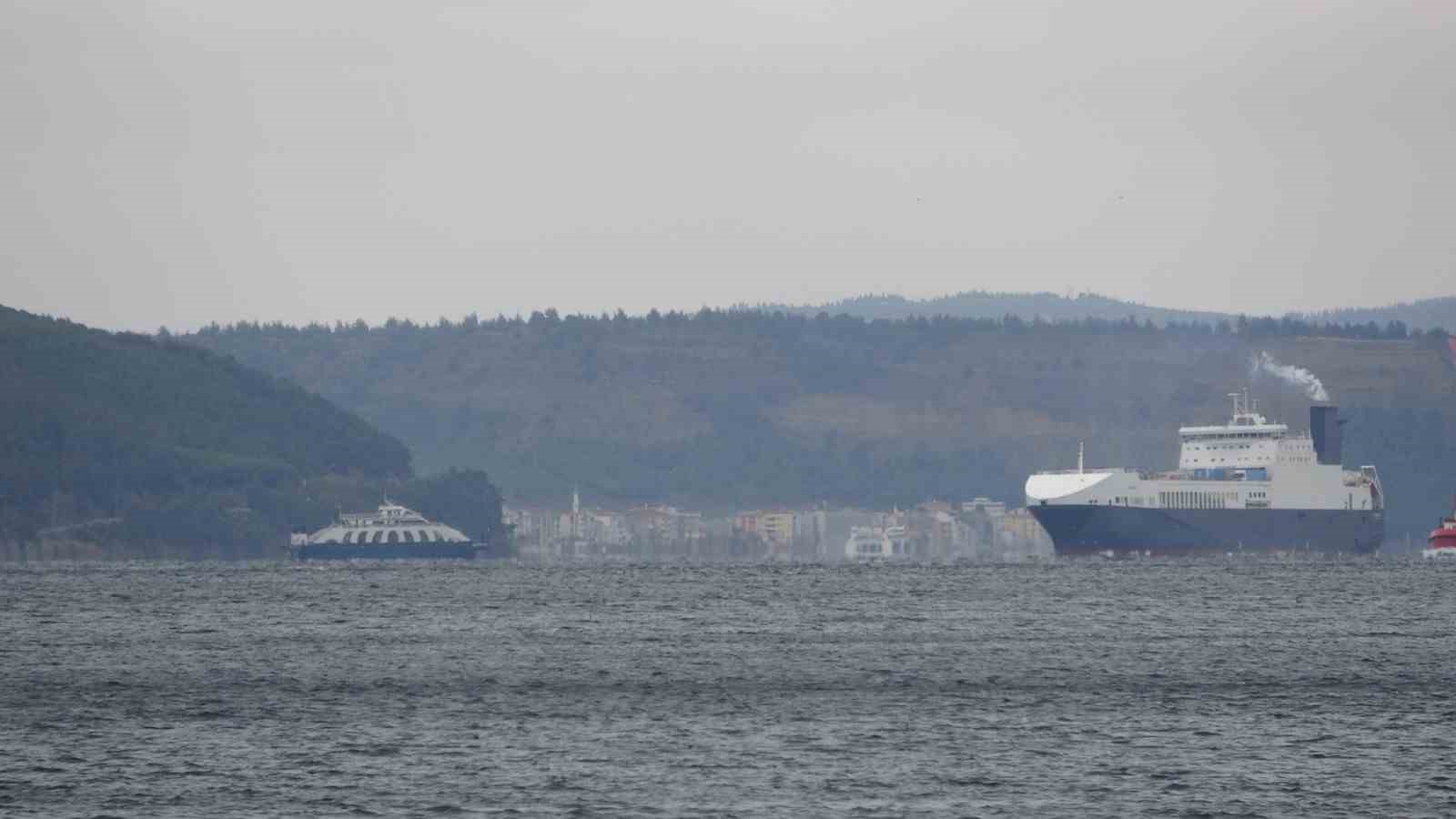 Çanakkale’de feribot seferlerine fırtına engeli