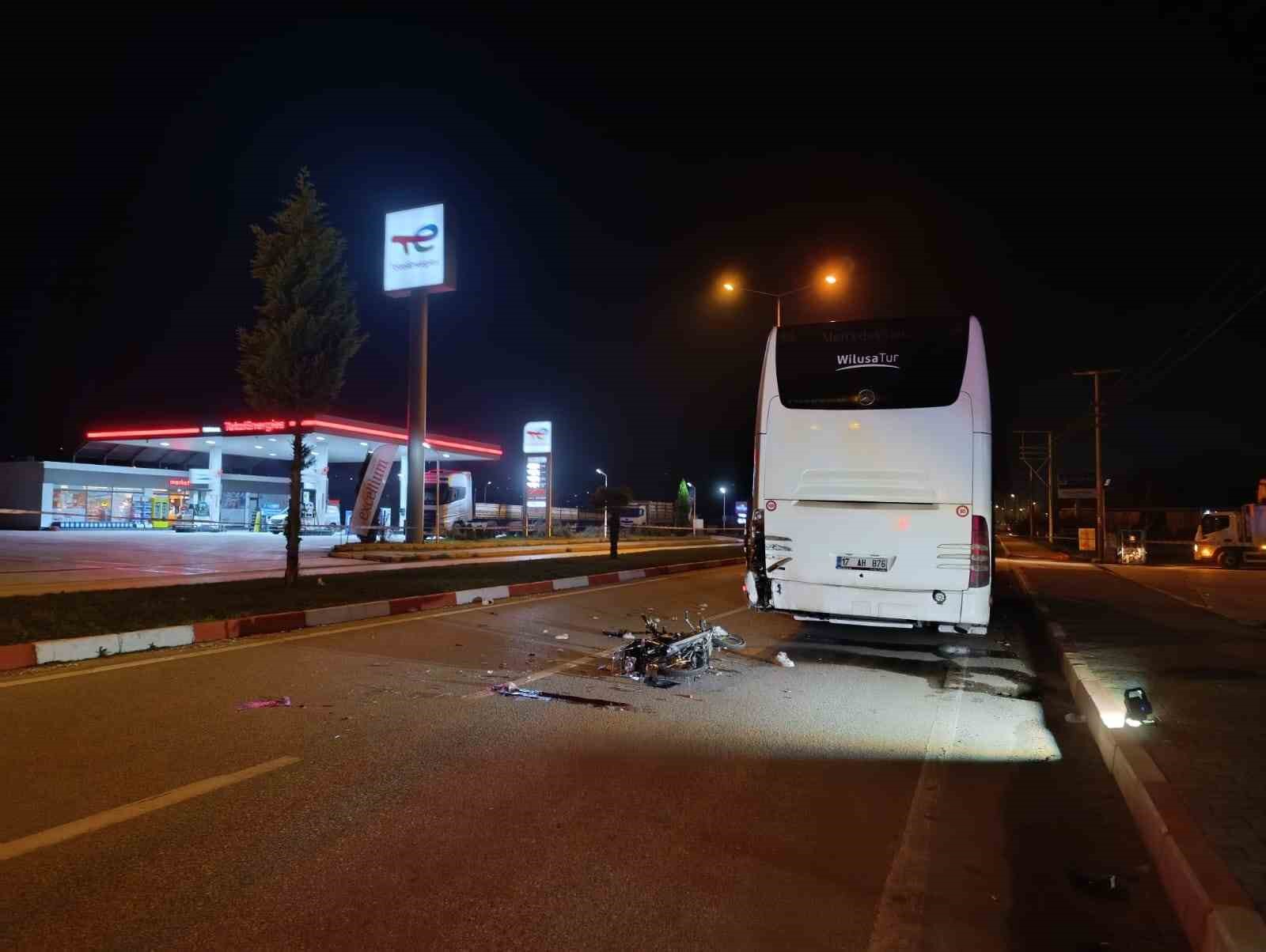 Çan’da motosiklet otobüse arkadan çarptı: 1 kişi öldü, 1 kişi ağır yaralandı