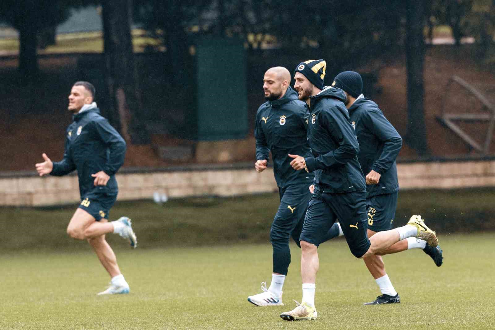 Fenerbahçe, Beşiktaş maçı hazırlıklarına başladı