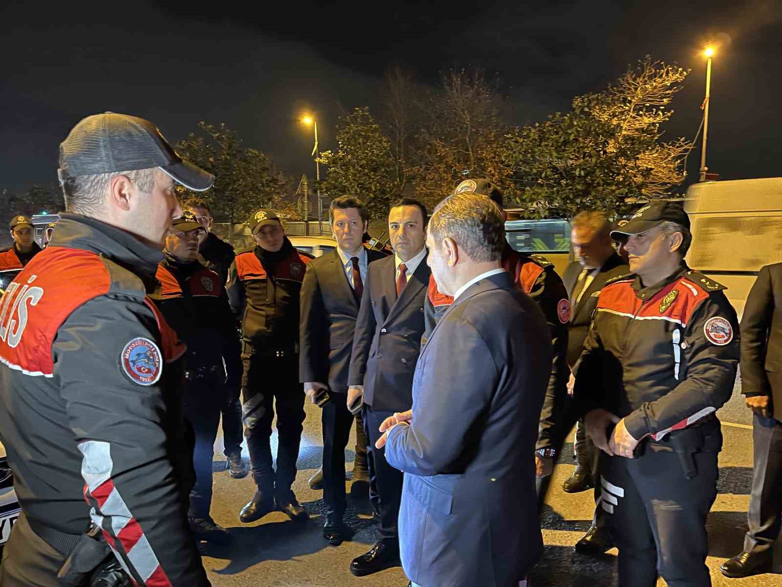 İstanbul İl Emniyet Müdürü Selami Yıldız, Esenyurt’ta yaralanan polis memurunu ziyaret etti