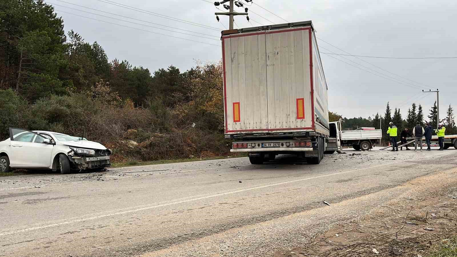 Kocaeli’de zincirleme kaza: 3 yaralı