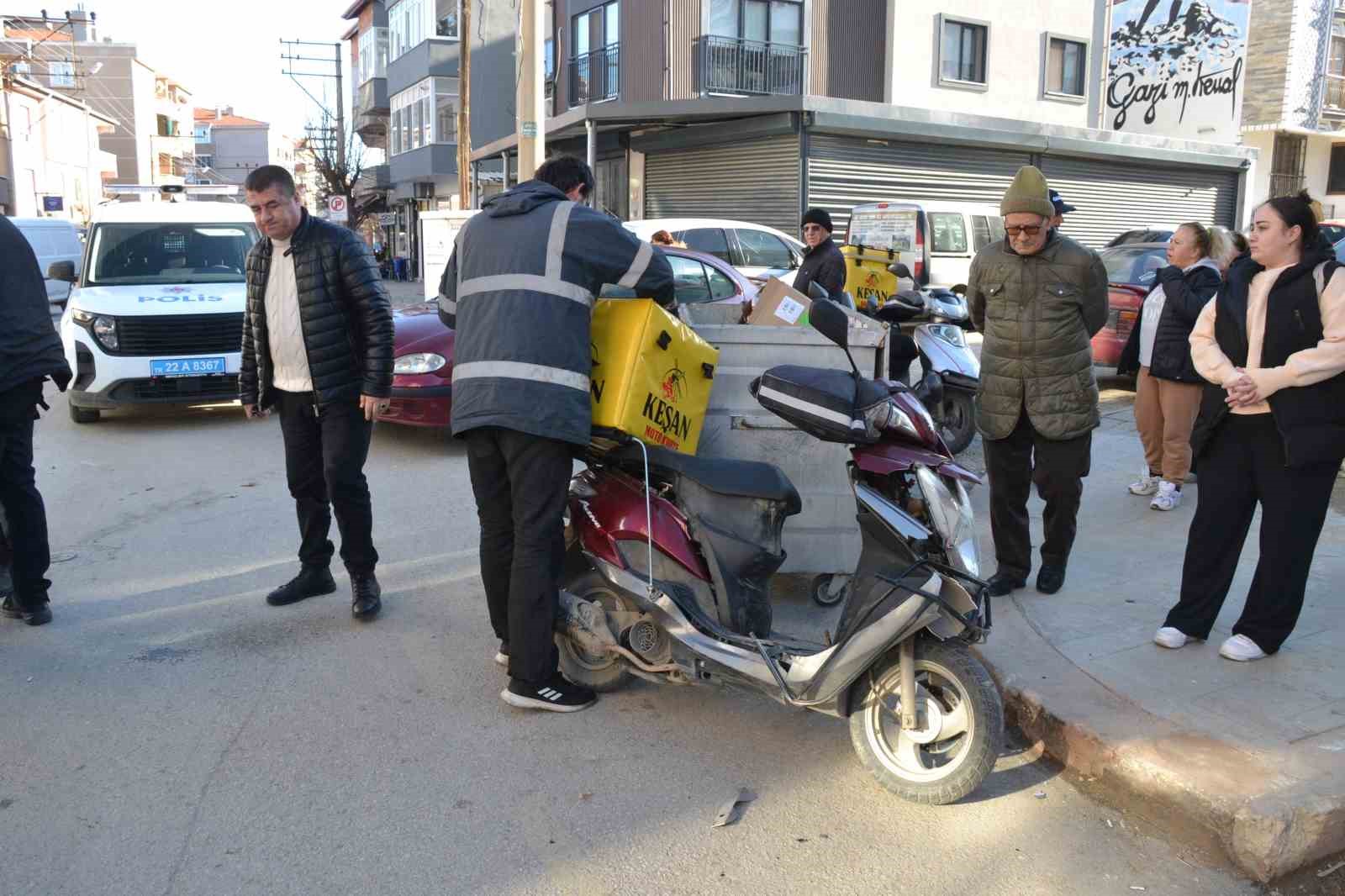 Motosiklet ile otomobil çarpıştı: 1 yaralı