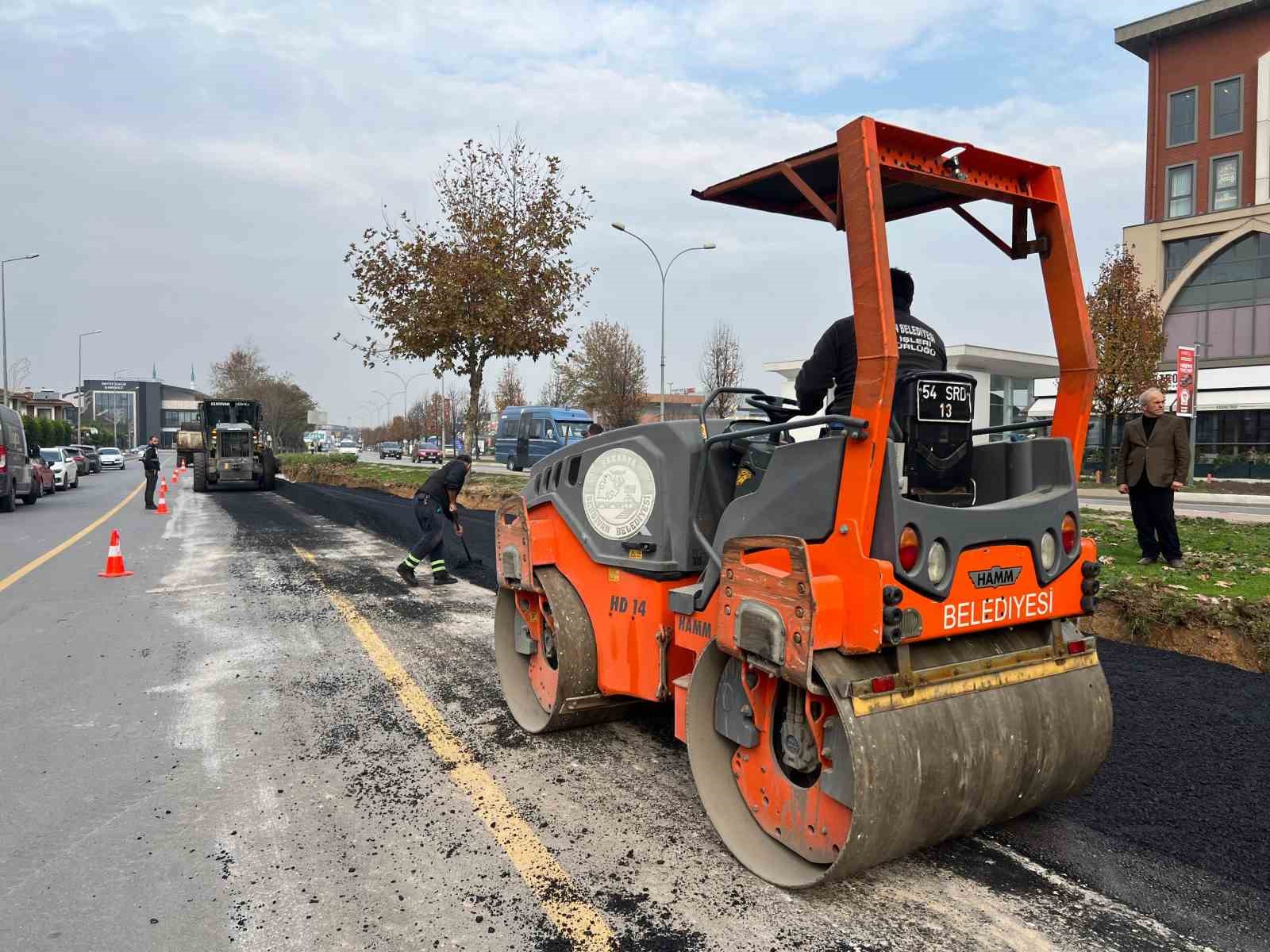 Serdivan’da yol çalışmaları sürüyor