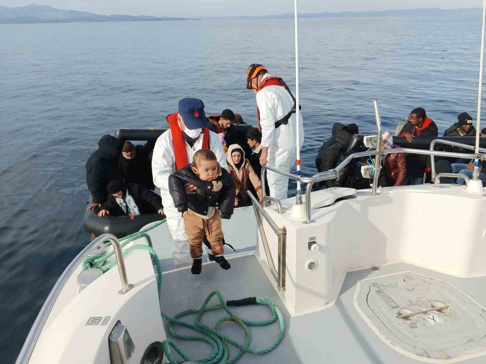 Yunan unsurları can salı ile açık denizde ölüme terk etti, Türk Sahil Güvenliği kurtardı