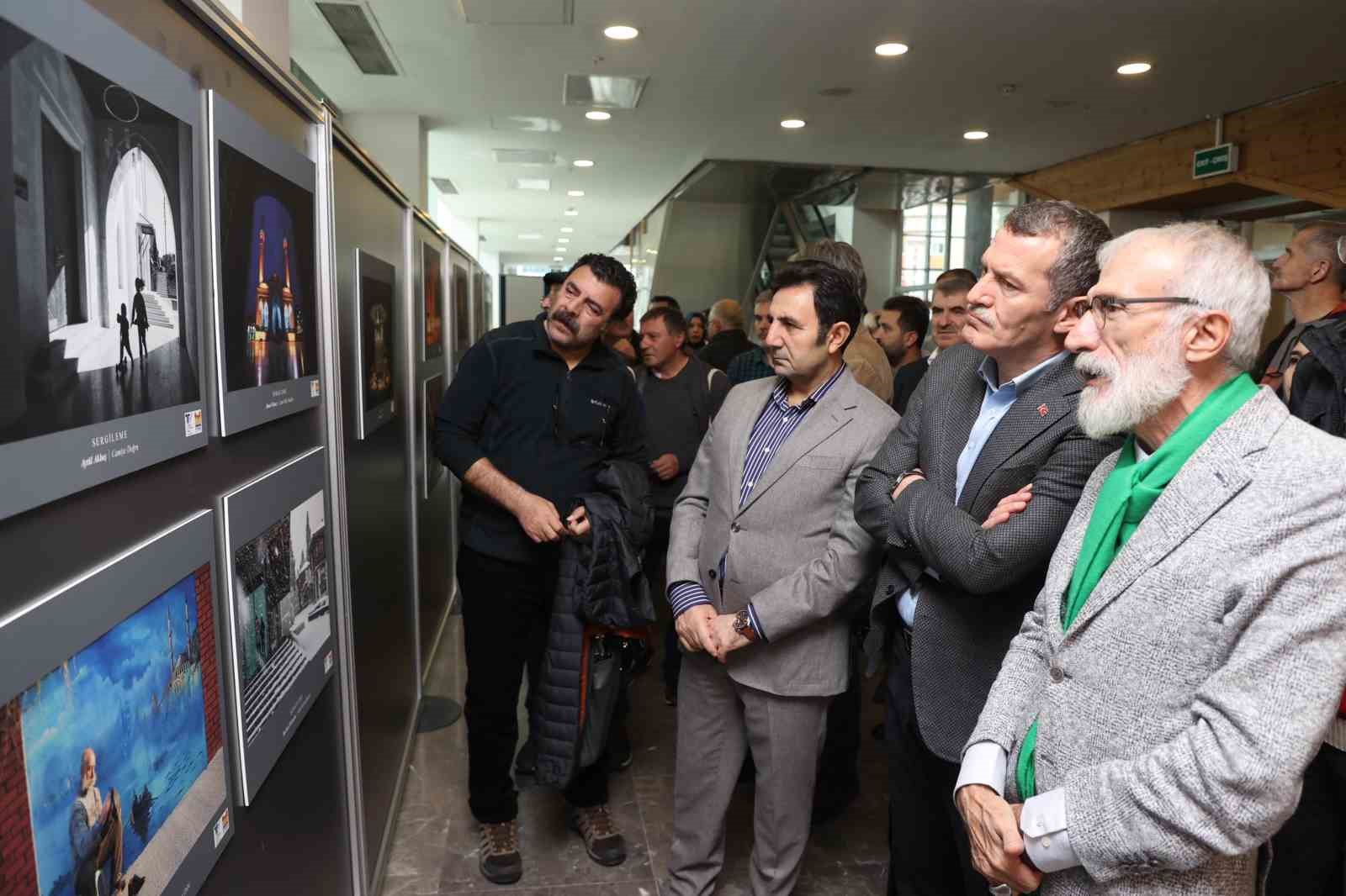 Zeytinburnu’nda 14. Fotoğraf Yarışması’nın kazananları ödüllerini aldı