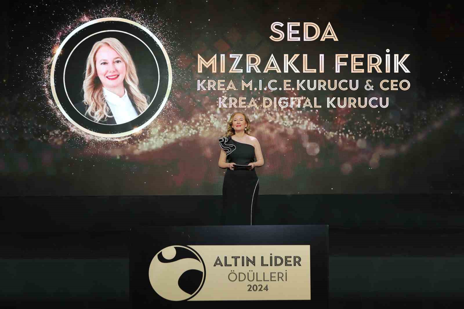 Altın Liderler Ödül Töreni’nde ‘Türkiye’nin en beğenilen CEO’ları ödüllerini aldı