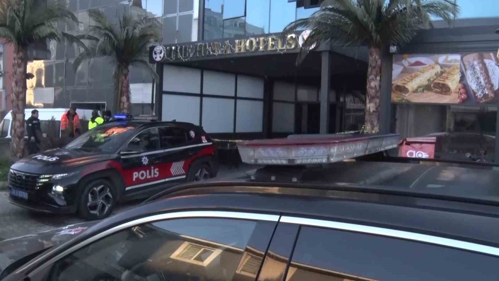 Ataşehir’de otel yangınında 3 kişi hayatını kaybetti