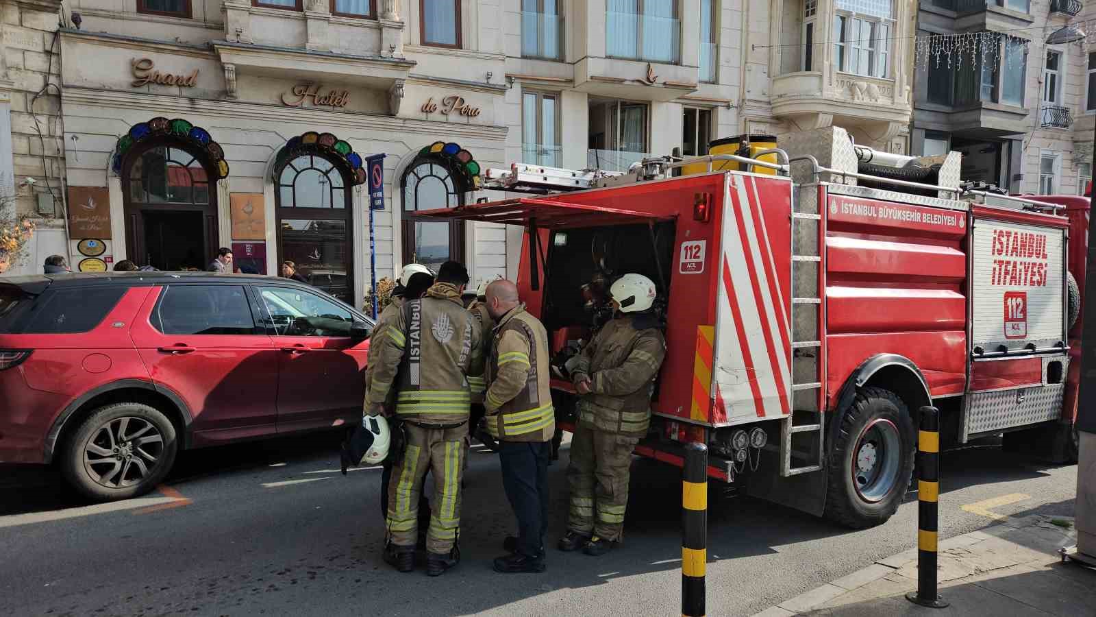 Beyoğlu’nda otelde yangın paniği