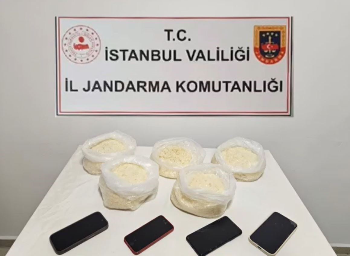 Çatalca’da 5,5 kilogram uyuşturucu ele geçirildi