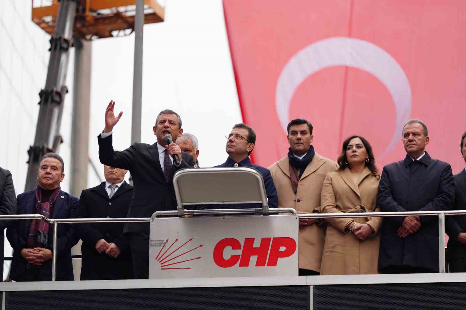 CHP Genel Başkanı Özel: "Rıza için İstanbul için adalet istiyoruz"