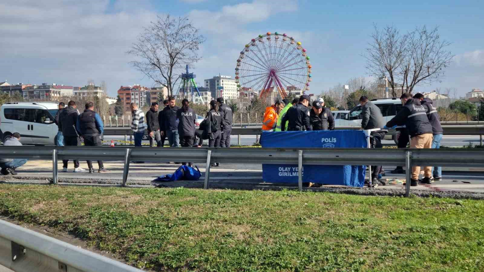 Esenler’de feci kaza: Otomobille çarpışan motosikletli hayatını kaybetti