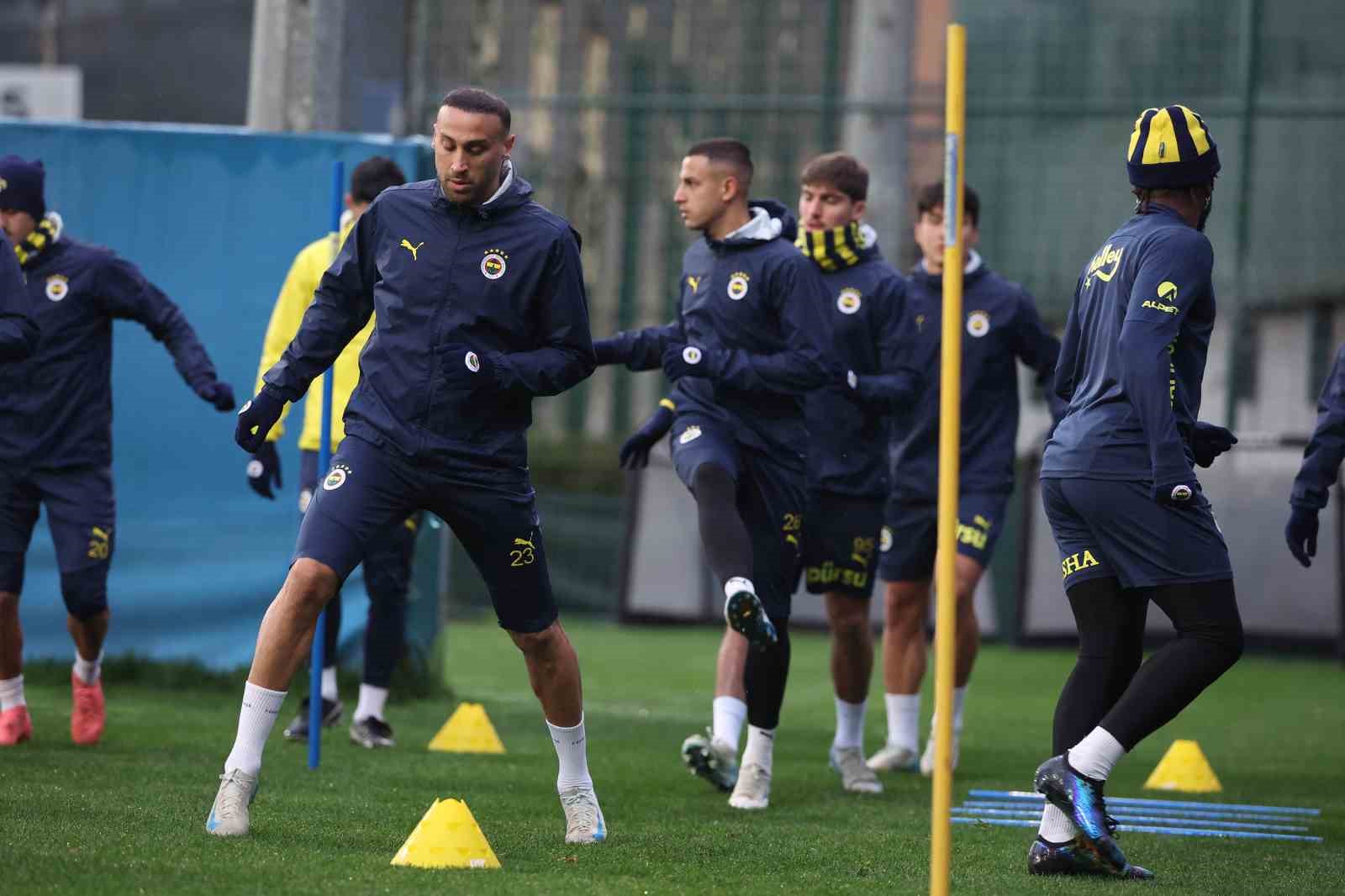 Fenerbahçe’de Adana Demirspor maçının hazırlıkları başladı