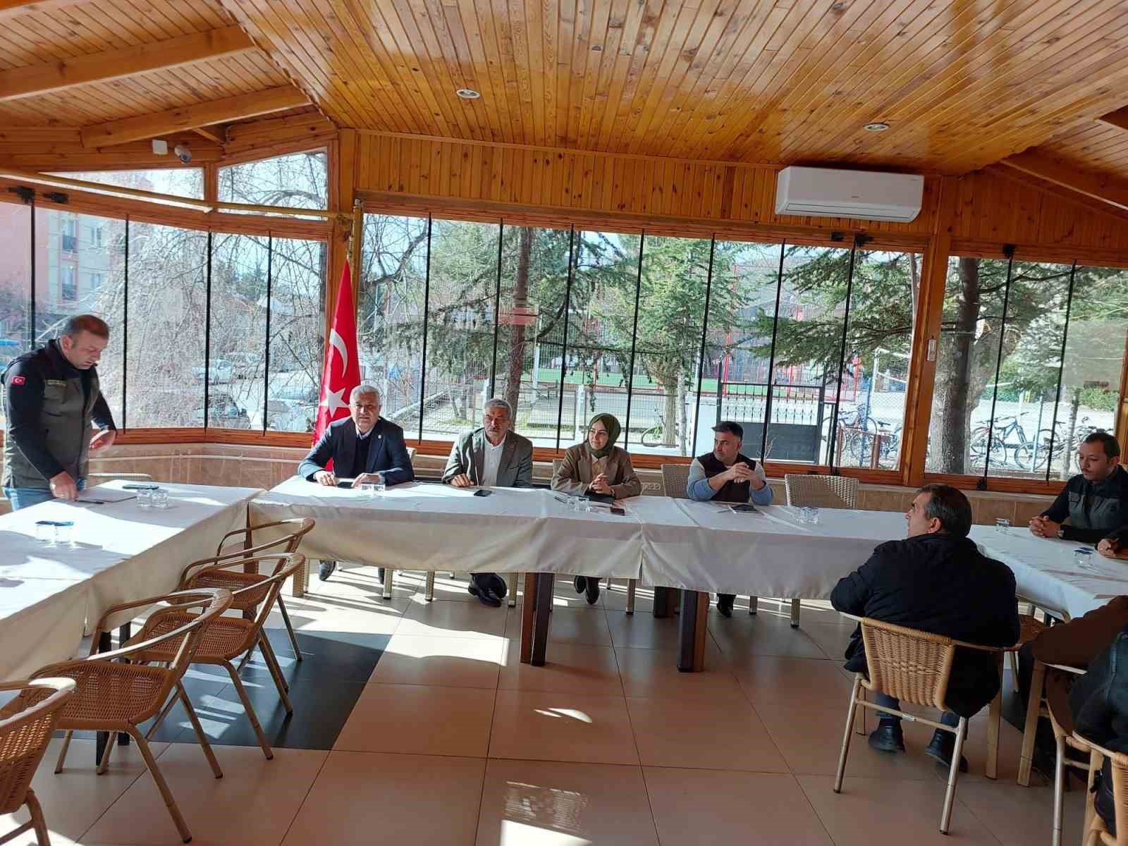 Köylere verilecek olan yakacak odun konusu görüşüldü