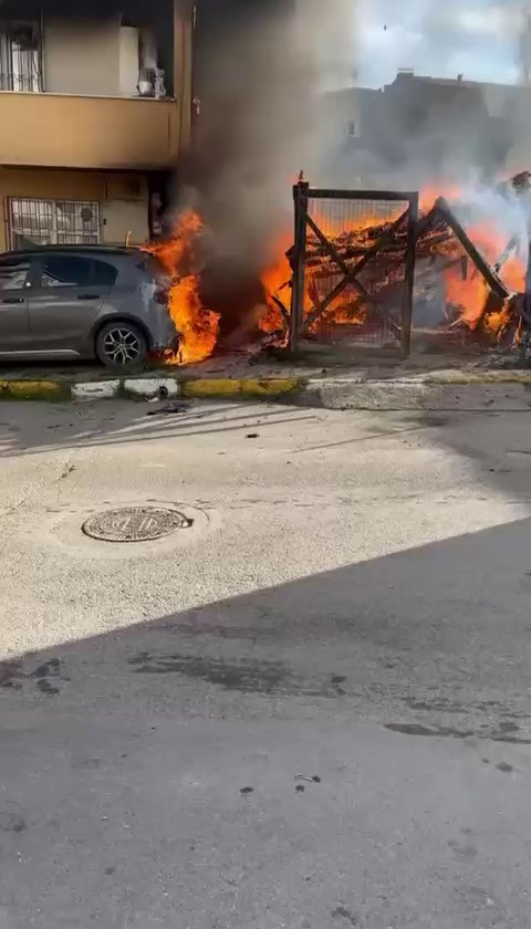 Sultanbeyli’de baraka yangını: Alevler park halindeki araca sıçradı