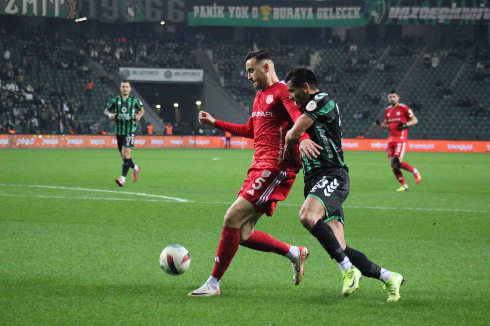 Trendyol 1. Lig: Kocaelispor: 3 - Pendikspor: 0