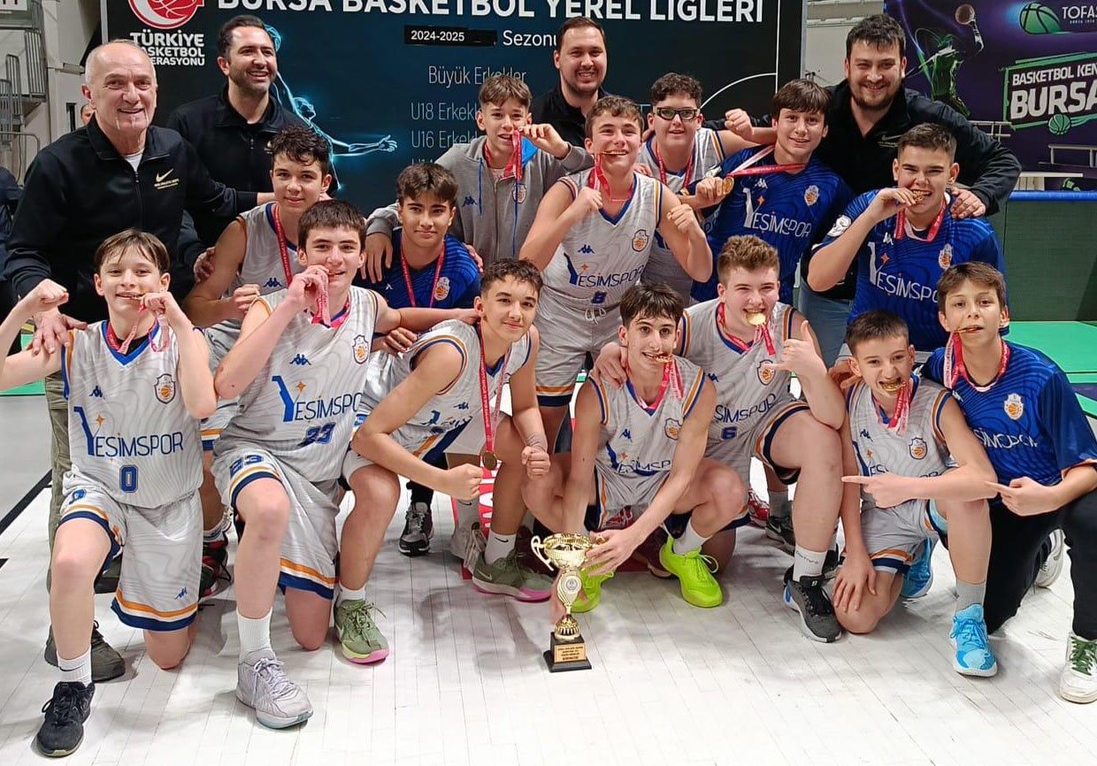 Yeşim Spor U14 takımı namağlup Bursa şampiyonu oldu