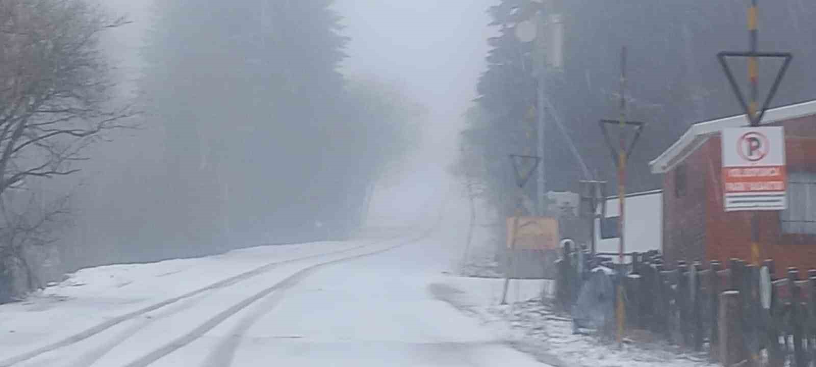 Uludağ’a nisan ayında kar yağdı