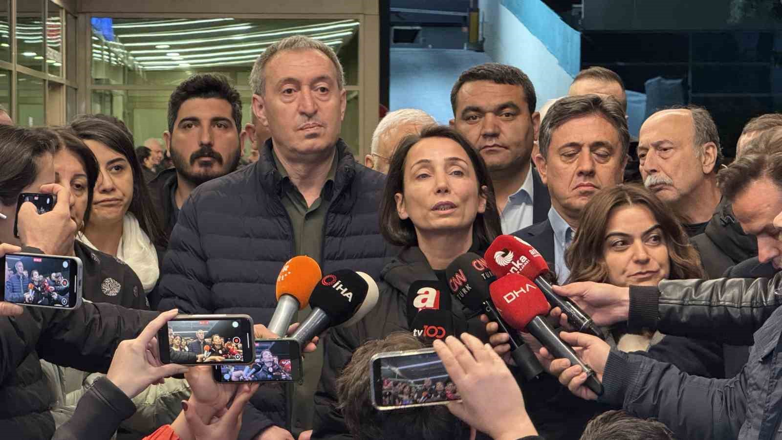 DEM Parti Eş Genel Başkanları, Sırrı Süreyya Önder’e hastanede ziyarette bulundu