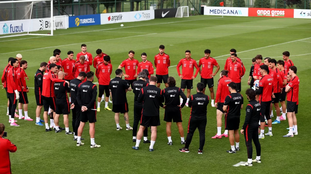 A Milli Futbol Takımı, Kuzey Makedonya maçı hazırlıklarını tamamladı