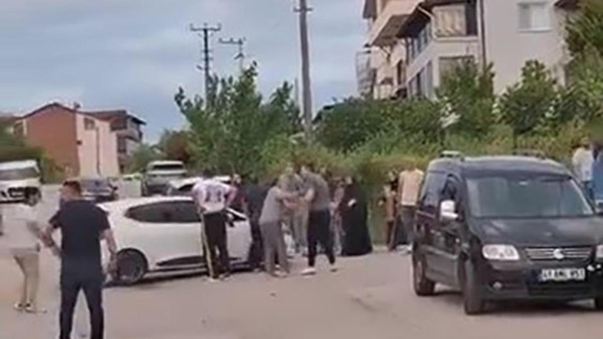 Aileler arasında silahlı sopalı kavga: 5 yaralı